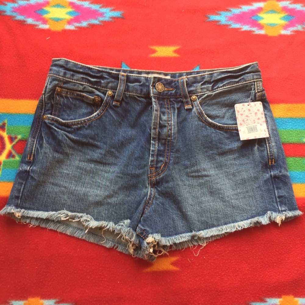 NWT Free People Harbor Raw Hem Denim Shorts Sz 28